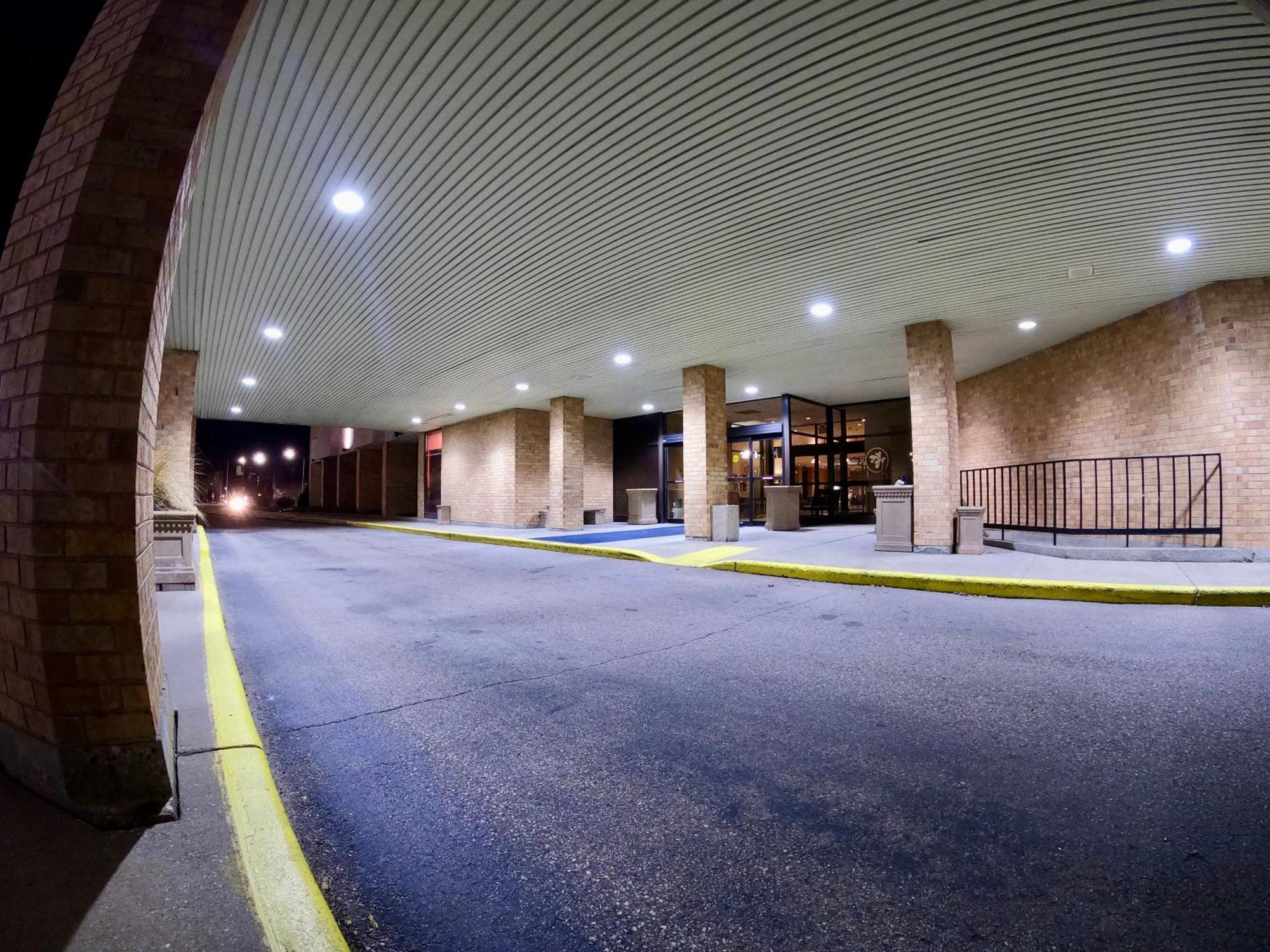 Hotel Mead&Conference Center Wisconsin Rapids Exterior foto