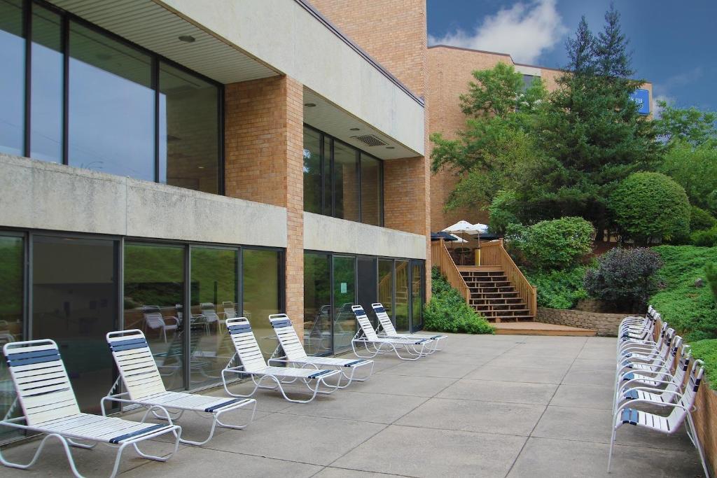 Hotel Mead&Conference Center Wisconsin Rapids Exterior foto